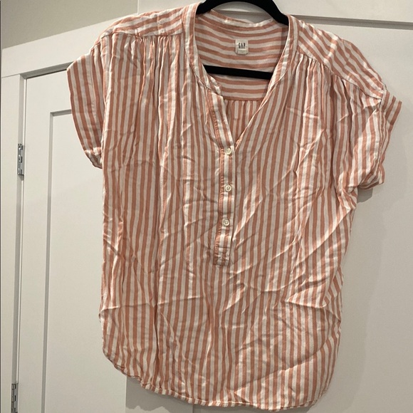 GAP Women's Striped Coral Top - Picture 1 of 2